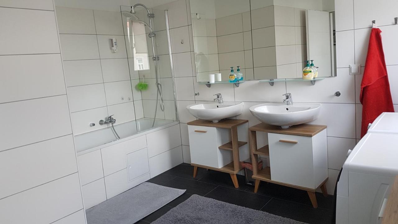 Moderne Maisonette Mit Terrasse Вена Экстерьер фото