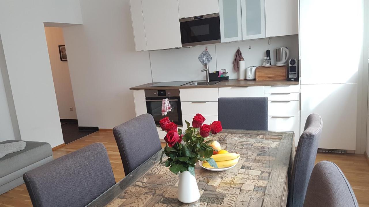 Moderne Maisonette Mit Terrasse Вена Экстерьер фото